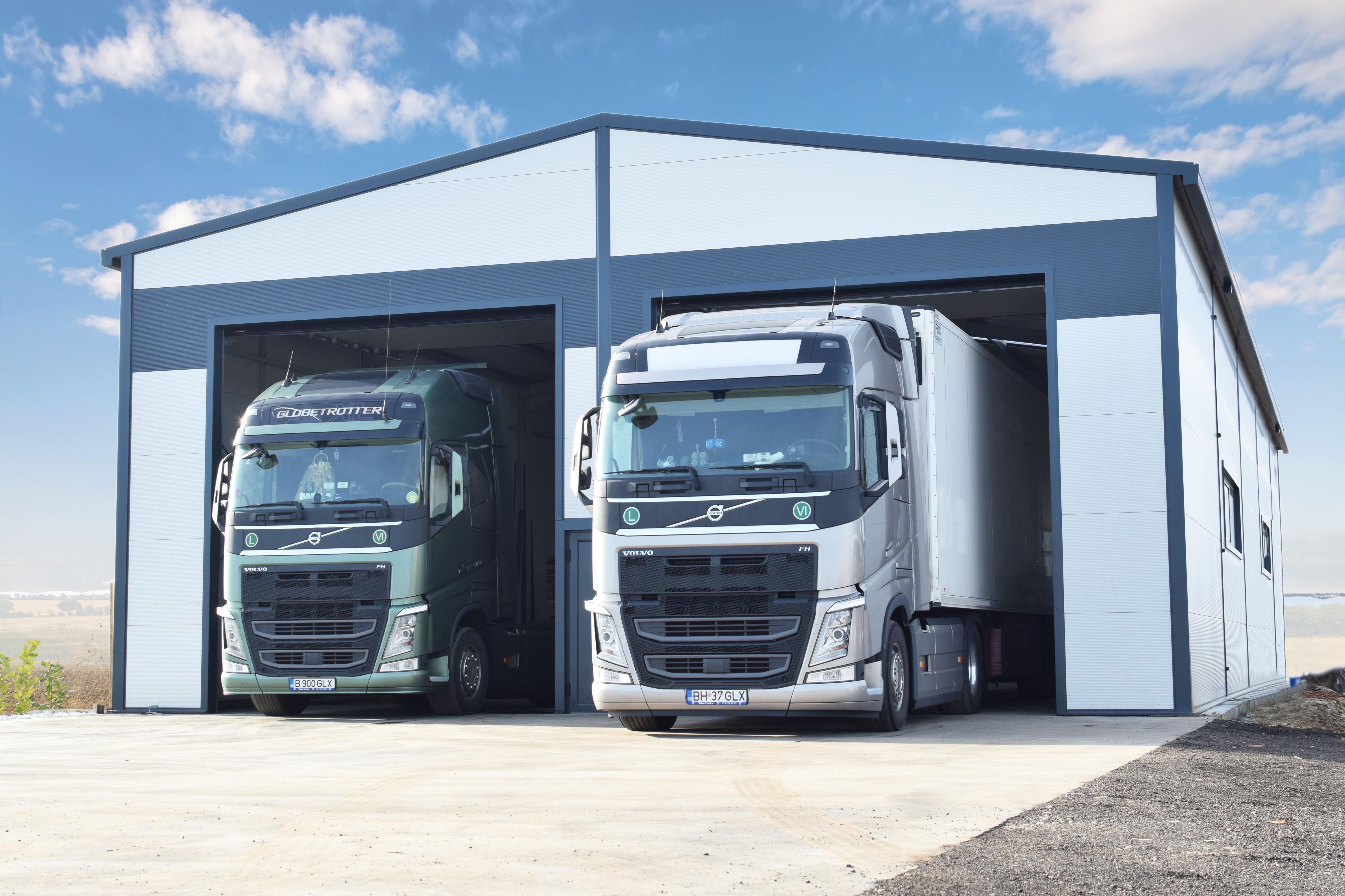 Camion Galexpres pregătit de transport